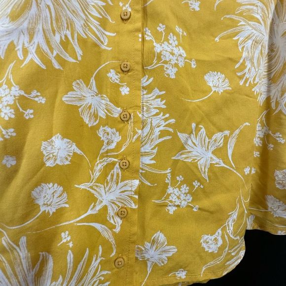 36 OBEY Yellow Flower Blouse lightweight women’s size small vacation summer - Picture 4 of 7